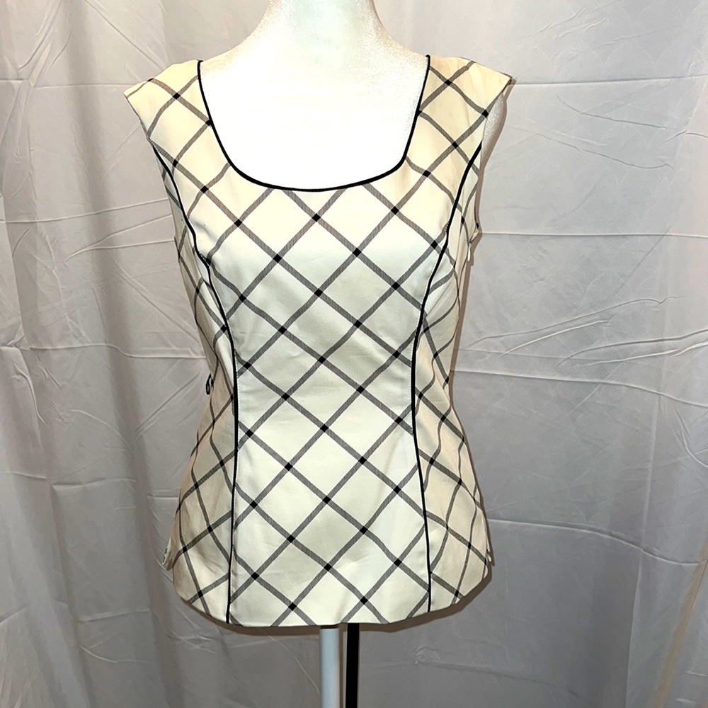 NWT, White House Black Market top